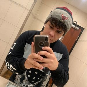 Meet your Posher, Carlos